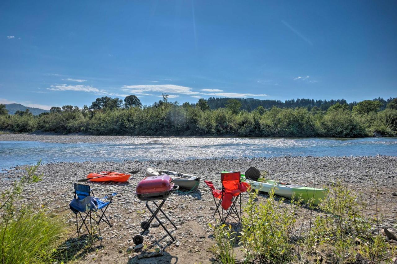Quaint Riverside Reprieve With Kayaks And Floats! Brookings Exterior foto