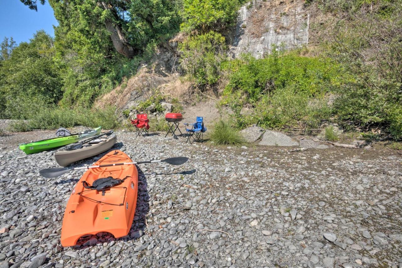 Quaint Riverside Reprieve With Kayaks And Floats! Brookings Exterior foto